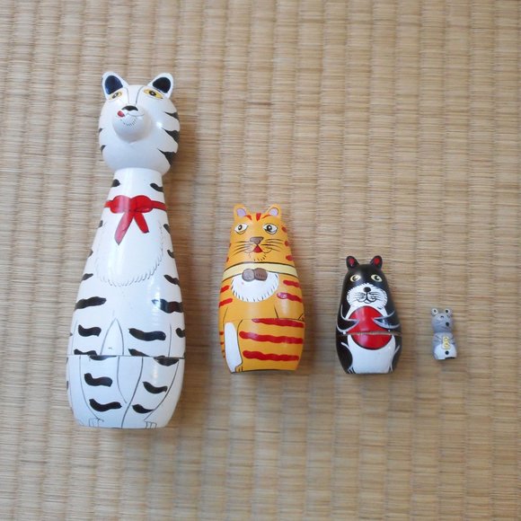 Cute-Hand Painted wood Cat Mouse Nesting Dolls - Picture 4 of 5